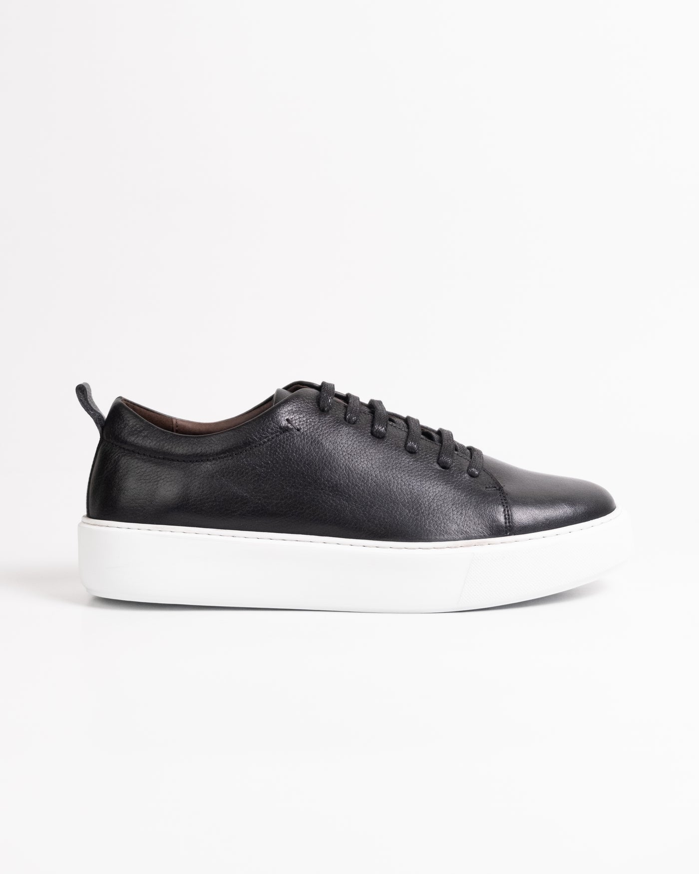 US01 BASKET NOIR EN CUIR